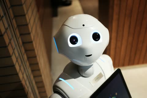 Yapay Zeka Chatbot ile Müşteri Hizmetlerini 7/24 Ayakta Tutmak